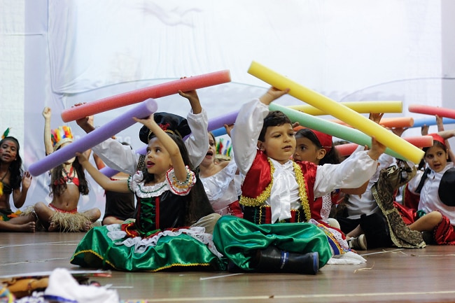 Criatividade do 1º ano EF marca culminância do projeto Raízes do Brasil