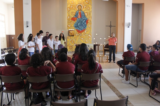 Vieira recebe visita de estudantes do Colégio Diocesano