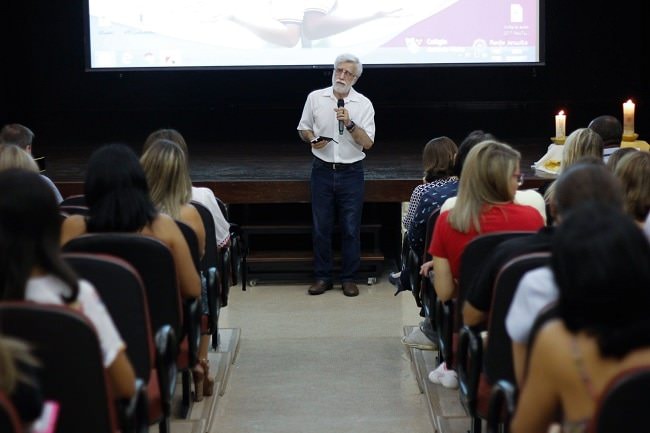 Encontros de professores e novos funcionários mobilizam semana no Vieira