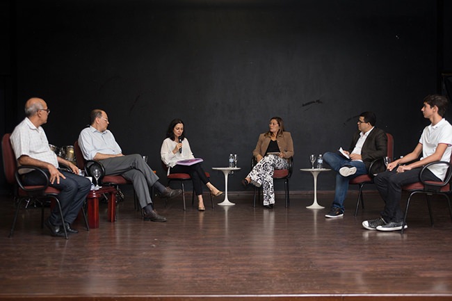 Vieira discute Baleia Azul em mesa redonda