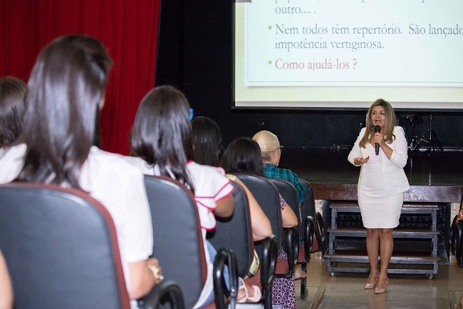 Momento Marcante: reuniões de pais marcam programação do “Mês da Família”