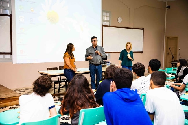 Projeto do Vieira auxilia estudantes do Ensino Médio na escolha profissional