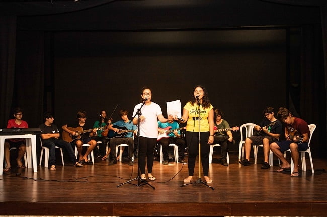 Turmas da 1ª série EM realizam estudos sobre migrações internacionais com Gincana Cultural