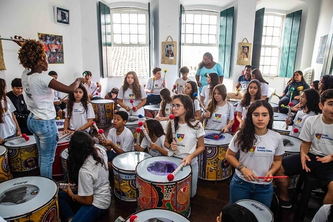 Turmas do 8º ano EF visitam espaços históricos de Salvador em preparação para FIC 2019