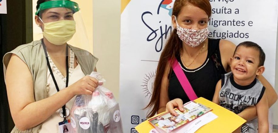 SJMR Brasil lança a campanha para ajudar famílias migrantes de Manaus (AM)