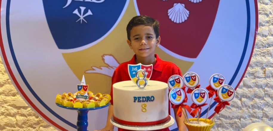 Que saudade! Aluno escolhe Vieira como tema da festa de aniversário