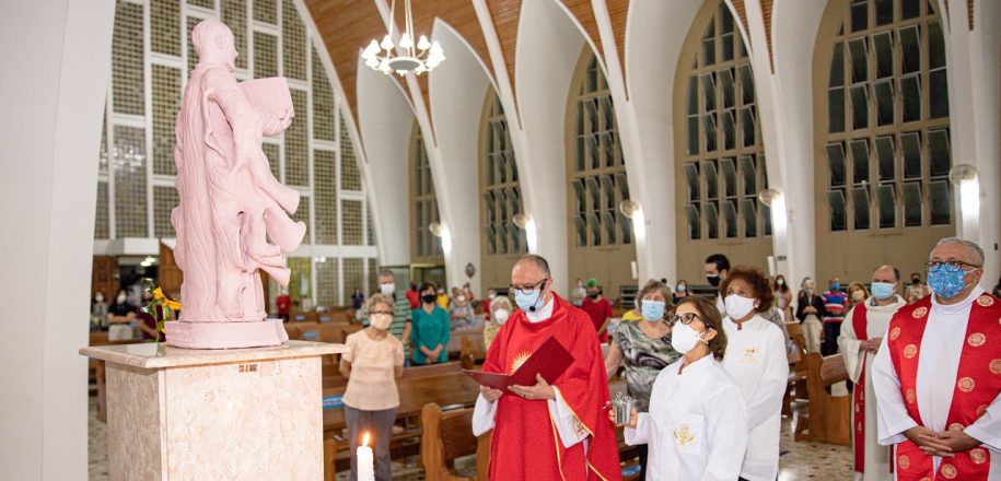 Imagem de Santo Inácio de Loyola é abençoada em missa especial de abertura do Ano Inaciano