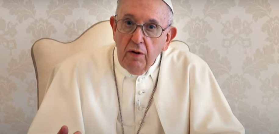 ‘Vacinar-se contra a Covid-19 é um ato de amor’, diz Papa Francisco em vídeo