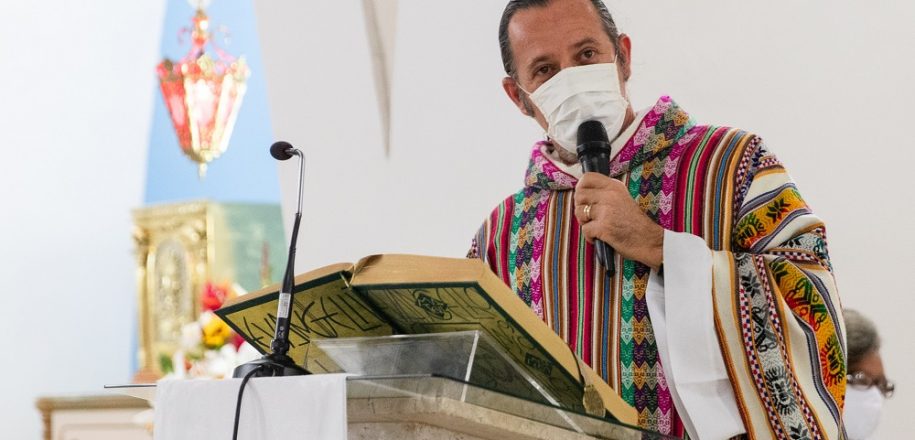 Peregrinar, como Santo Inácio, pelo caminho dos ensinamentos de Jesus é tema de homilia em missa festiva