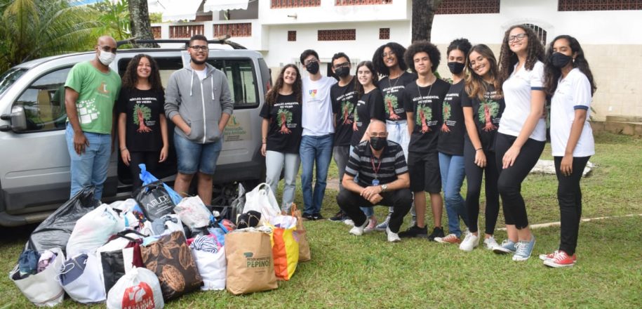 Estudantes do Vieira participam de Dia de Formação e ações de voluntariado