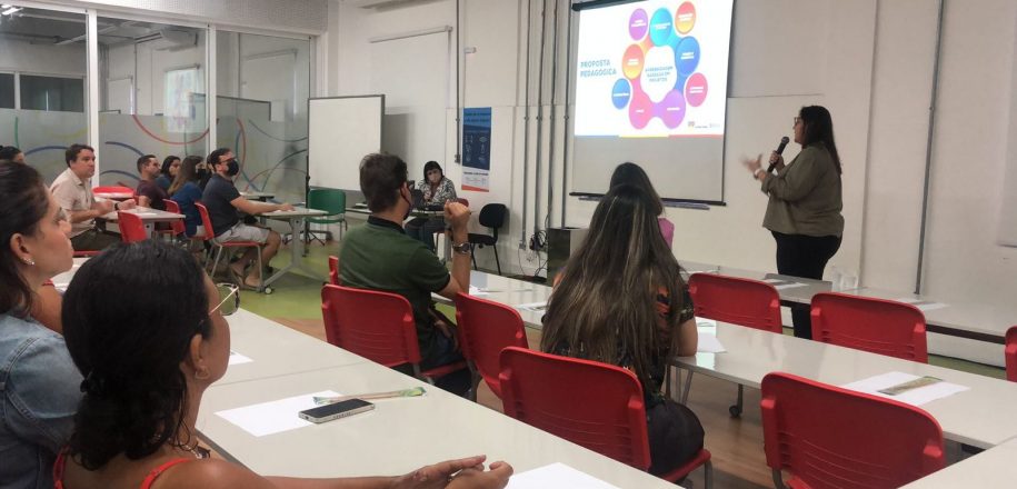 Vieira apresenta às famílias proposta pedagógica do Tempo Integral para 2023