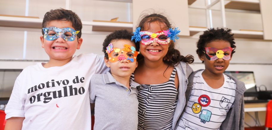 Acolhida com brincadeiras e experiências “mão na massa” marcam primeira semana do Tempo Integral