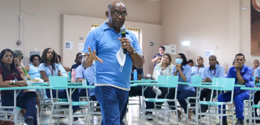 Vieira reafirma junto a colaboradores propósitos para uma educação antirracista