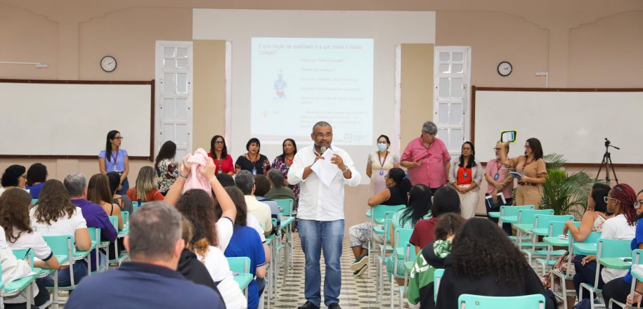 Vieira promove reunião com pais, estudantes e educadores como parte das ações do Sistema de Qualidade na Gestão Escolar