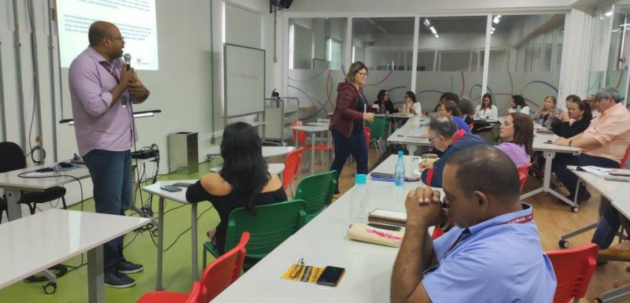 Atenção psicoemocional ao trabalhador é tema de palestra para gestores no Vieira