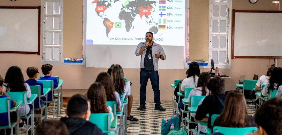 Estudantes do Vieira ampliam aprendizagens sobre descarte adequado do lixo eletrônico