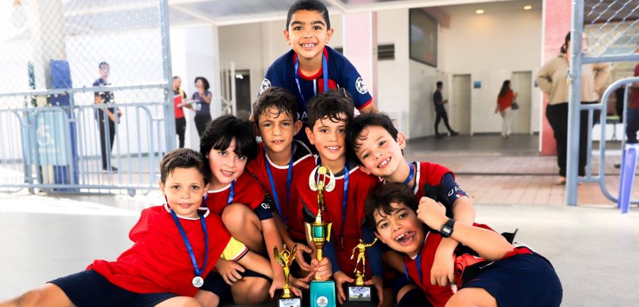 ‘PSG’ é campeão de torneio de futebol no Vieirinha