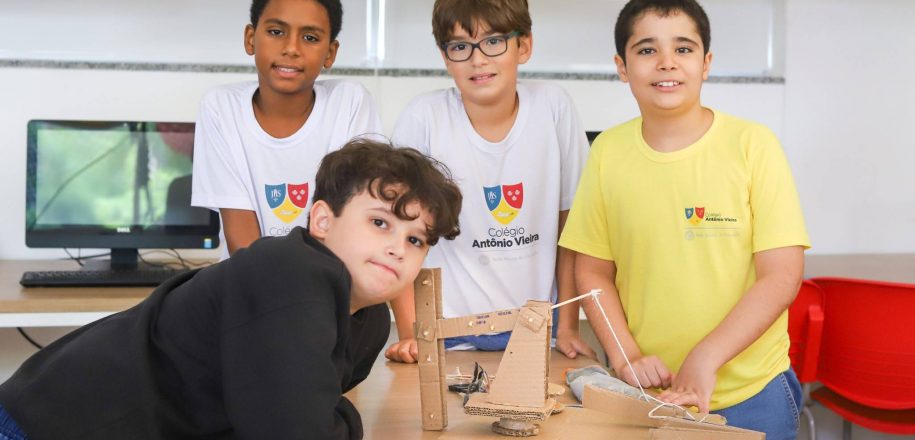 Alunos da RobotiCAV estão prontos para novos avanços no segundo semestre