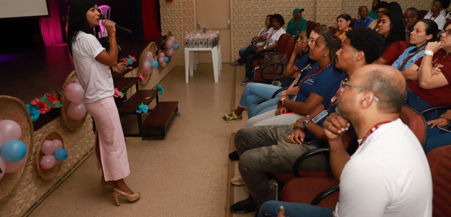 Vieira promove palestra e orienta colaboradores sobre câncer de próstata e de mama