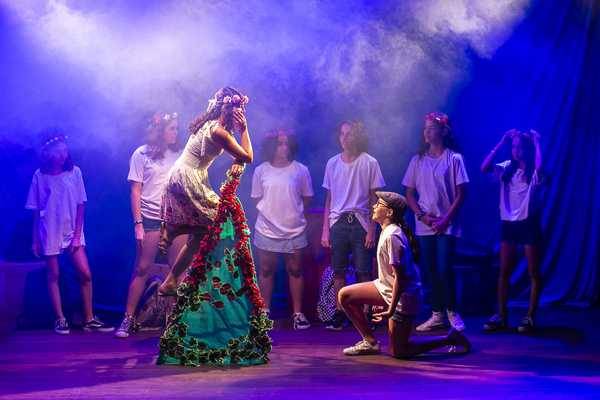 Espetáculos do Teatro Griô e Ebateca marcam culminância de cursos livres do Vieira