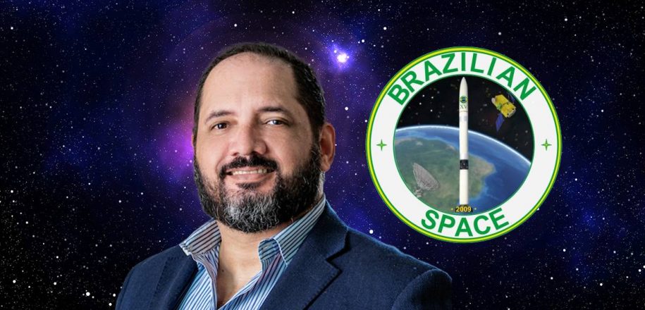 Pilotado por ex-aluno, canal especializado em informações espaciais completa 15 anos