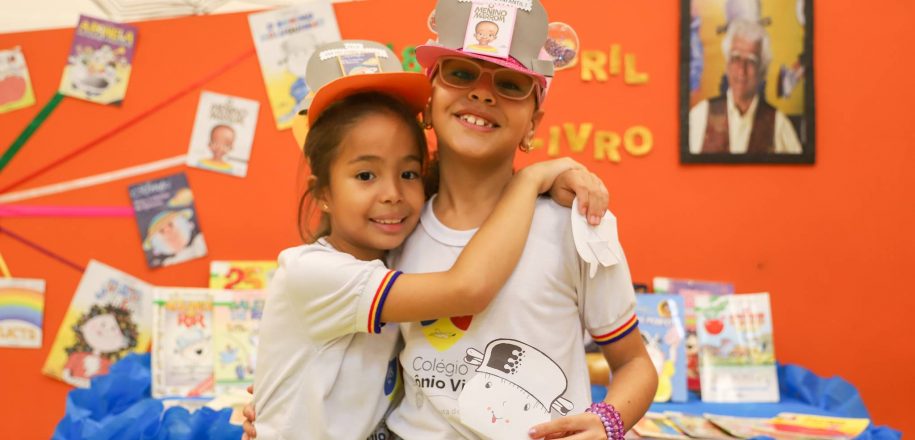 Inspiradas no ‘Menino Maluquinho’, de Ziraldo, e bichos da ‘Animatrópole’ crianças se divertem na Semana do Livro Infantil do Vieira 