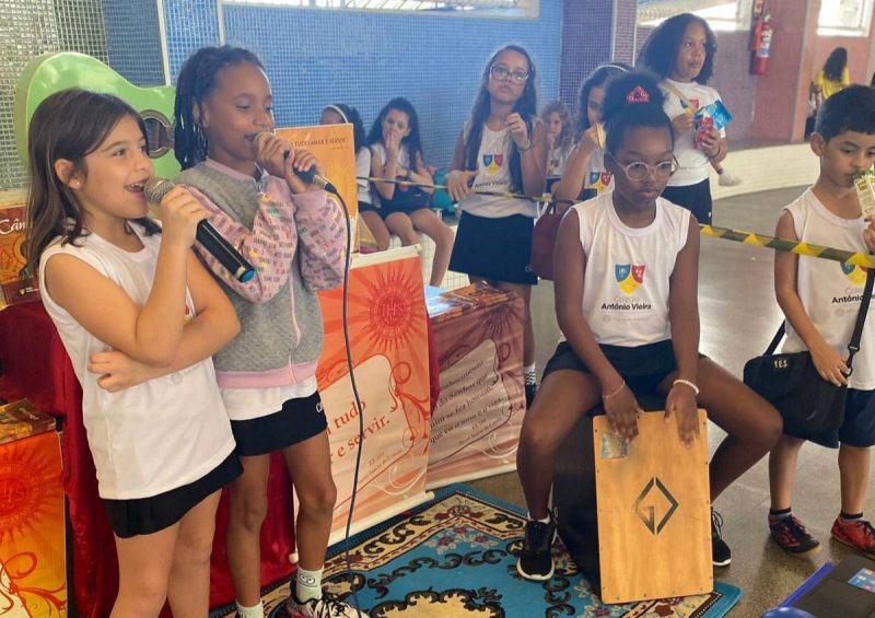 Pausa Musical promove integração e torna intervalos de aulas ainda mais animados no Vieira