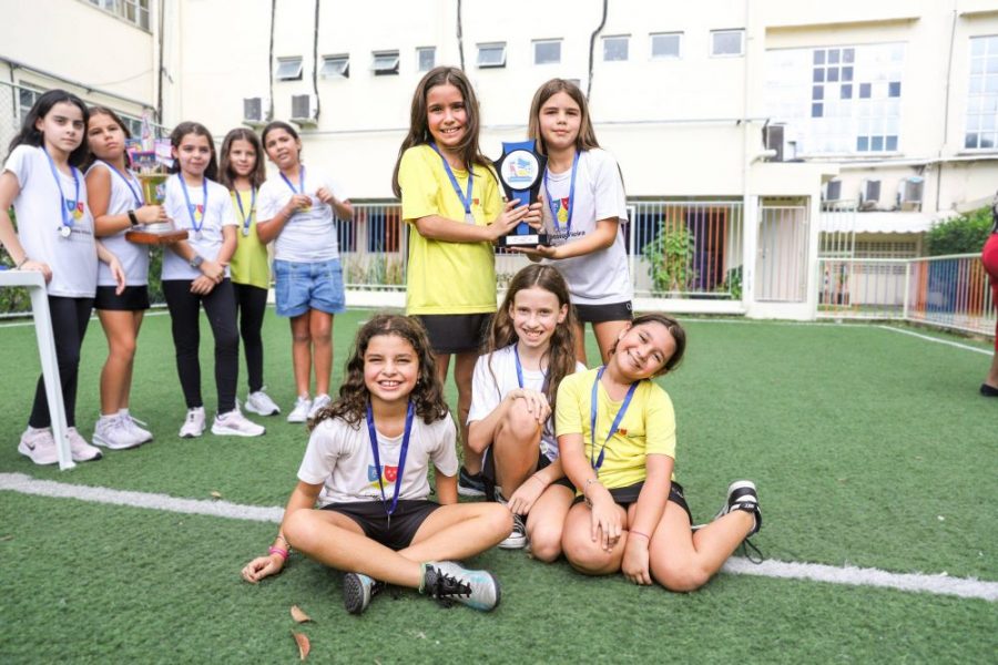 Time feminino do ‘Barcelona’ vence Torneio de Futebol do Intervalo no Vieirinha