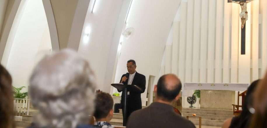 Dom Dorival destaca importância dos Sacramentos em Encontro de Catequese Familiar no Vieira