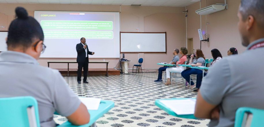 Vieira promove formação sobre compliance para setores administrativos