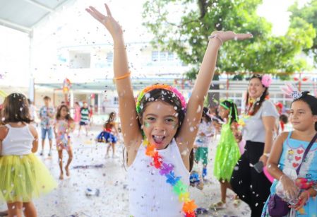 Com animado Bailinho, Vieira tem dia especial de folia e entra em recesso de carnaval