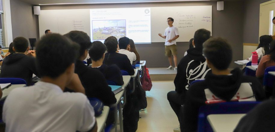 Aprovado em Portugal, Ufba e Unicamp, ex-aluno volta ao Vieira e faz palestra para Terceirão