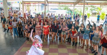 Quadrilha do Terceirão e Casamento na Roça marcam confraternização junina de estudantes do Vieirão