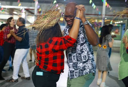 Forró do Trabalhador encerra festejos juninos no Vieira em clima de celebração e agradecimento