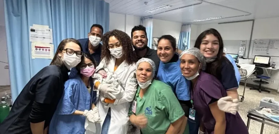 Ex-aluna do Vieira, médica é destaque na imprensa por atuação humanizada em ‘parto surpresa’