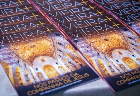 Revista VIEIRA+ enfatiza princípio jesuíta de atuação 