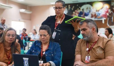 Professores do Vieira têm nova formação sobre uso da IA na educação e técnicas para correção de provas