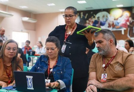 Professores do Vieira têm nova formação sobre uso da IA na educação e técnicas para correção de provas