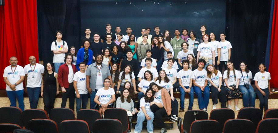 Naic comemora dez anos com seminário e balanço de ações, como o Clube de Astronomia do Vieira