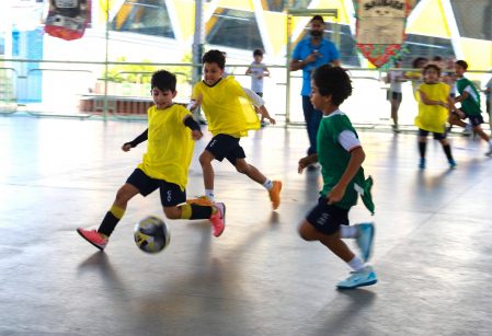 Torneios de futebol de estudantes movimentam Vieirinha e Vieirão