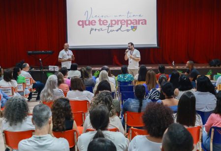 Vieira homenageia professores pelas conquistas na formação de estudantes para além das hard skills 
