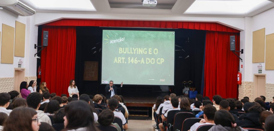 Vieira e MP promovem palestras para estudantes em ação preventiva contra bullying e cyberbullying