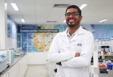 Ex-aluno do Vieira, pesquisador baiano Cássio Meira é empossado na Academia Brasileira de Ciências