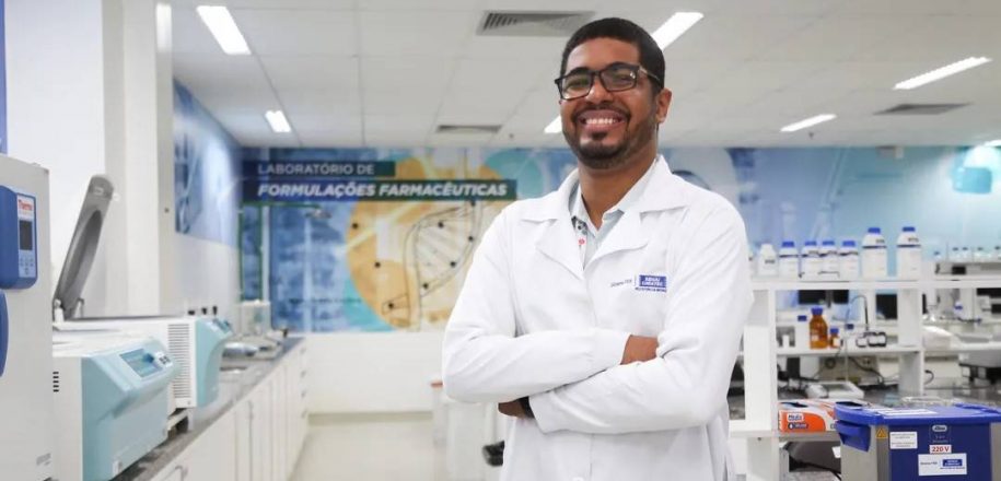 Ex-aluno do Vieira, pesquisador baiano Cássio Meira é empossado na Academia Brasileira de Ciências