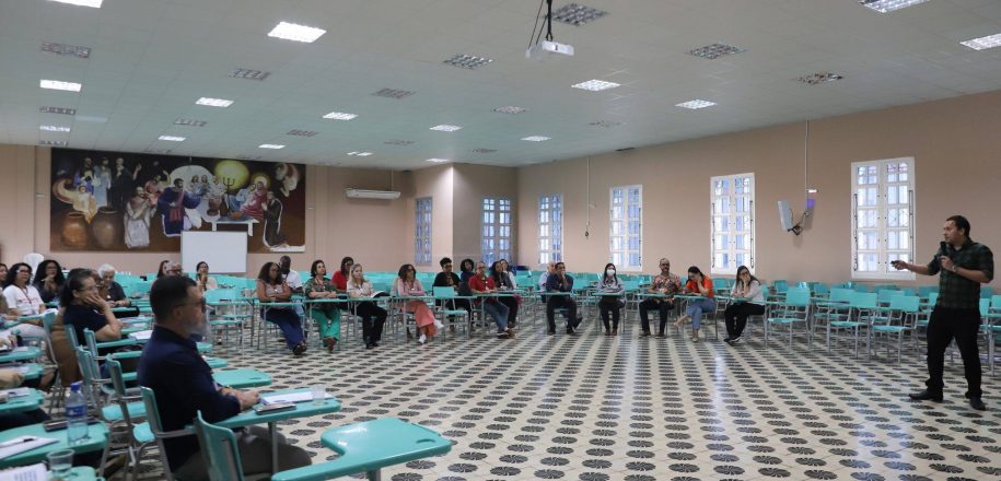 Em formação continuada, gestores do Vieira reafirmam ações para promoção do bem-estar