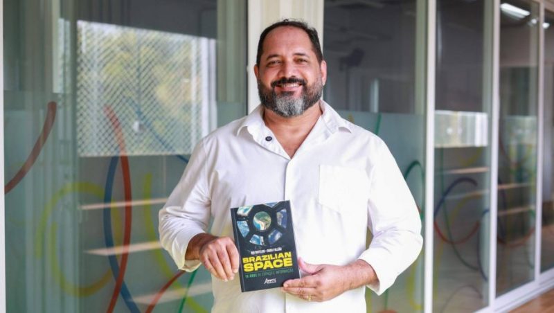 Editor-chefe do Brazilian Space, ex-aluno vieirense lança livro sobre Programa Espacial Brasileiro