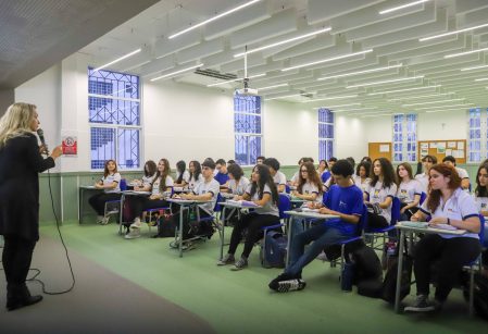 Enem para além dos modelos e módulos. Saiba como o Vieira prepara jovens em seus projetos de vida