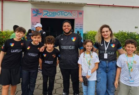 Alunos da RobotiCAV são finalistas do maior evento de robótica da América Latina   