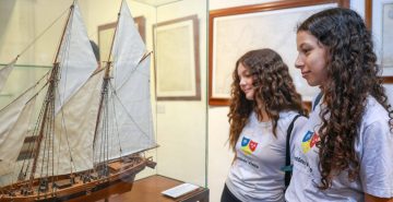 Aula de campo no Museu Náutico amplia aprendizagens sobre Grandes Navegações  