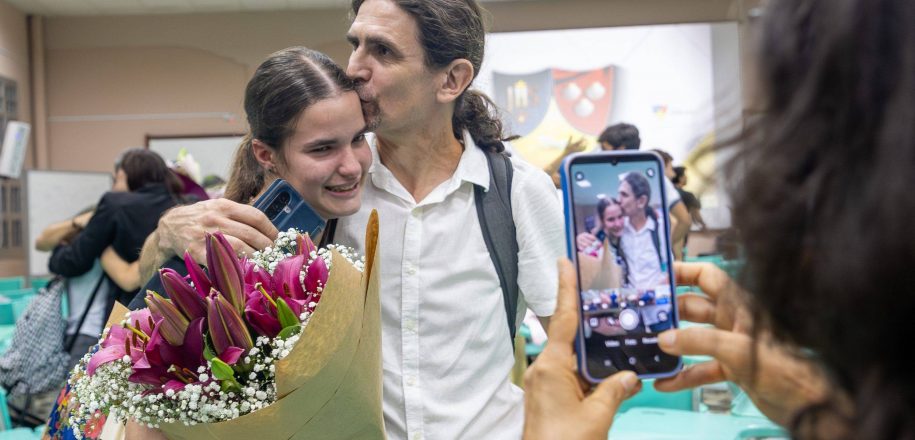 Em clima de nova etapa do projeto de vida, Terceirão do Vieira é homenageado com flores pelas famílias